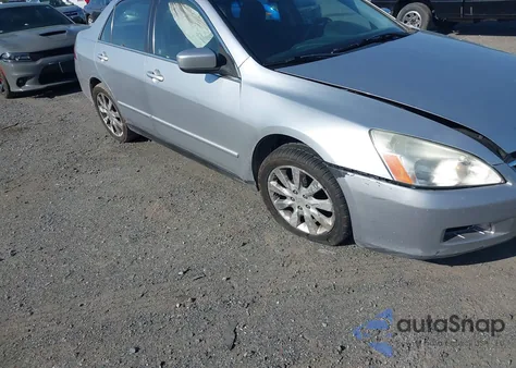 2006 Honda Accord 3.0 Lx z USA, uszkodzony, nr VIN 1HGCM66396A043486
